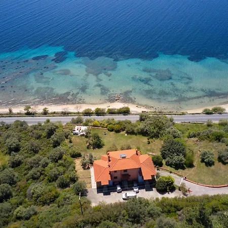 Beachfront With Huge Garden, 3br, Halkidiki