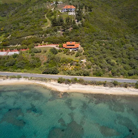 Beachfront With Huge Garden, 3br, Halkidiki