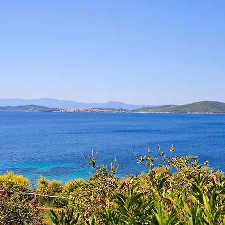 Beachfront With Huge Garden, 3br, Halkidiki