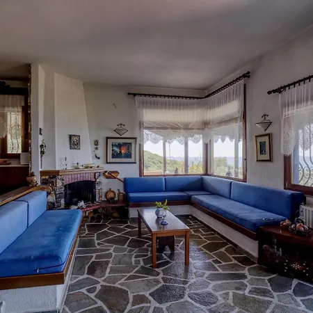 Feriehus Beachfront With Huge Garden, 3br, Halkidiki *