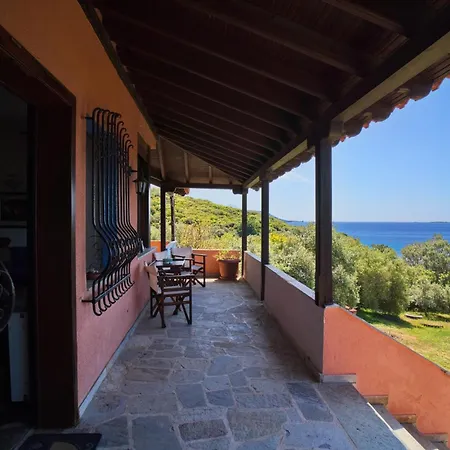 Beachfront With Huge Garden, 3br, Halkidiki * Nea Roda