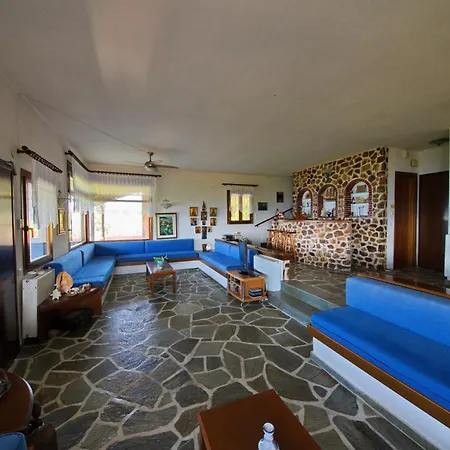 Beachfront With Huge Garden, 3br, Halkidiki